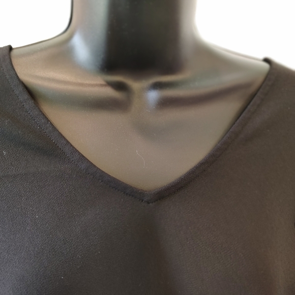 LG Banana Republic V Neck Blouse Officewear Casual Dressy Professional - Picture 2 of 9